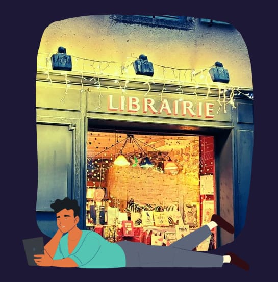 Une femme lisant un livre devant la bibliothèque de son salon